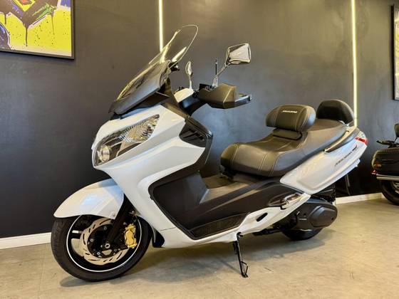 DAFRA MAXSYM 400i 